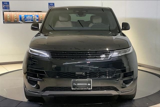 Used 2024 Black Land Rover SE image 2
