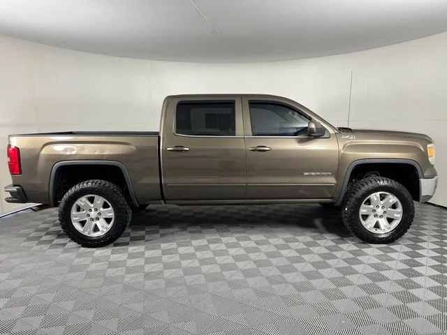 Used 2015 Brown GMC SLE image 8