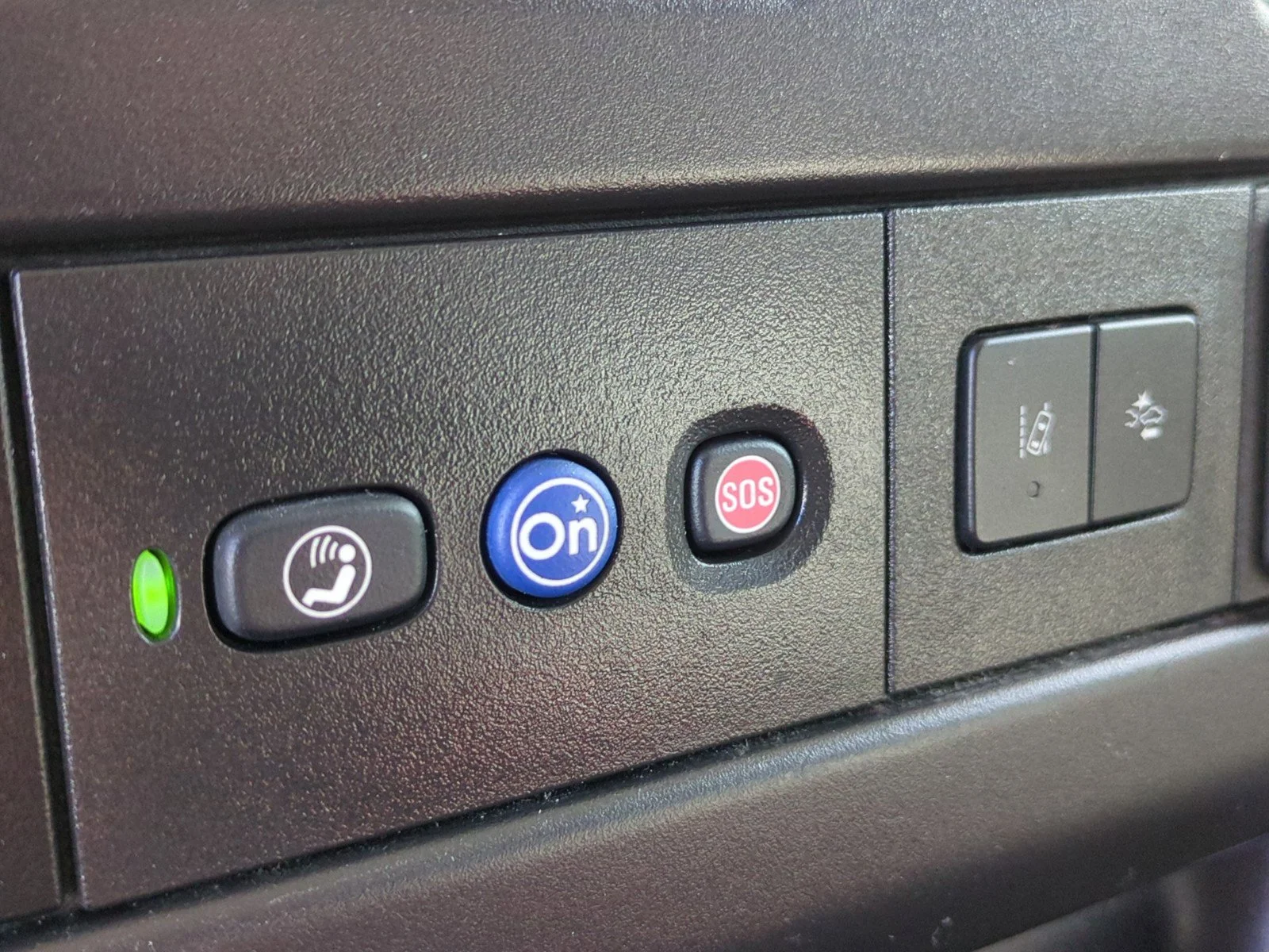 2019 Chevrolet Express Passenger LT - Photo 30