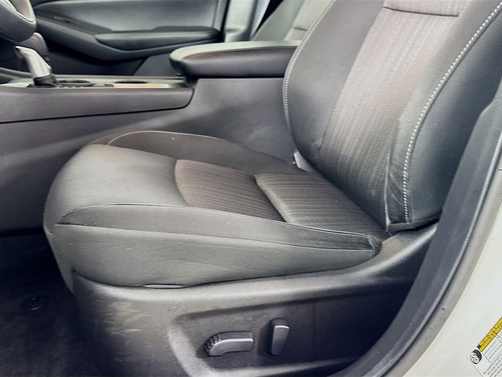 2025 Nissan Altima SV - Photo 23