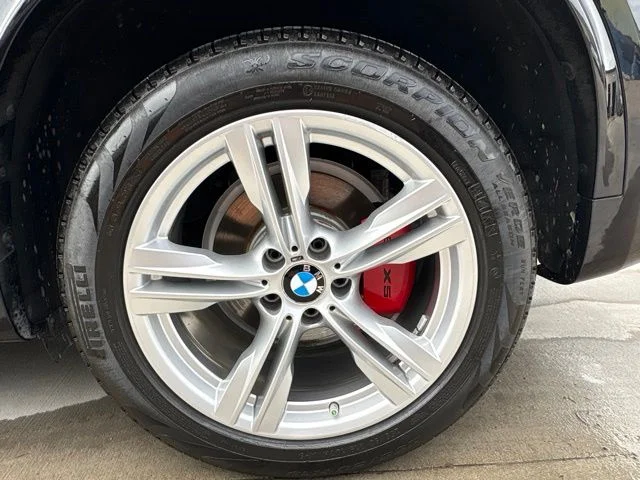 Used 2018 Black BMW xDrive35i image 9
