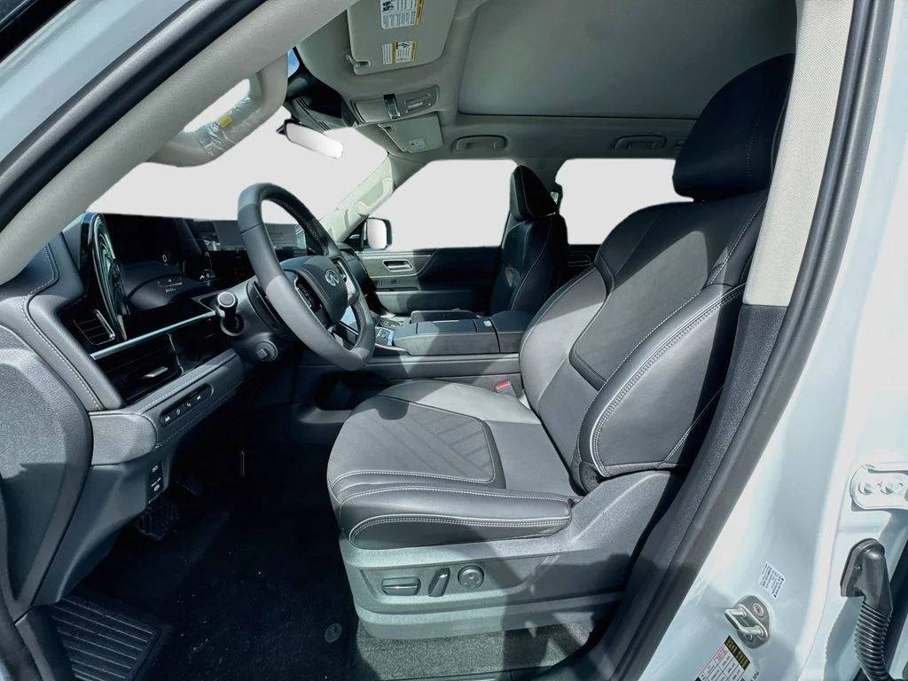 New 2027 RADIANT WHITE INFINITI Luxe 4WD image 22