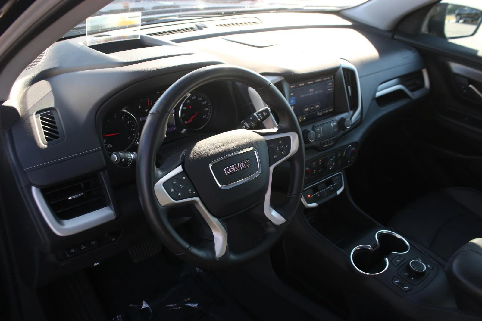 Used 2022 Ebony Twilight Metallic GMC SLT image 18