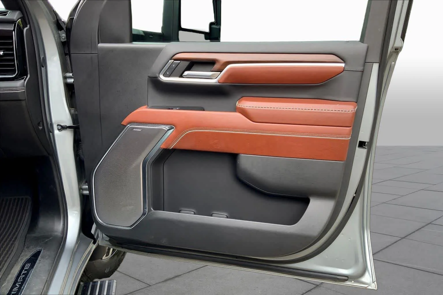 Used 2024 Sterling Metallic GMC Denali Ultimate image 39