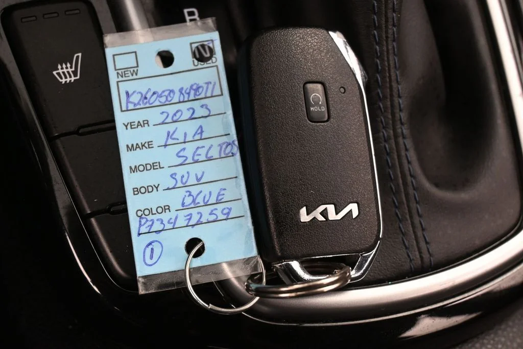 Used 2023 Neptune Blue Kia Nightfall image 28