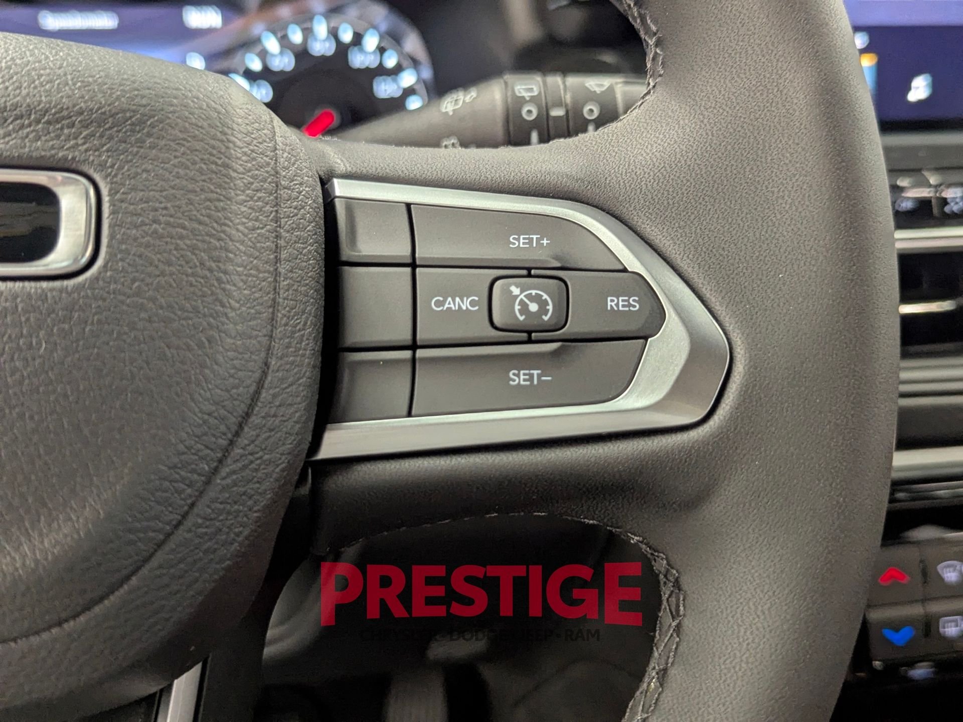 New 2026 Bright White Clearcoat Jeep Latitude image 15