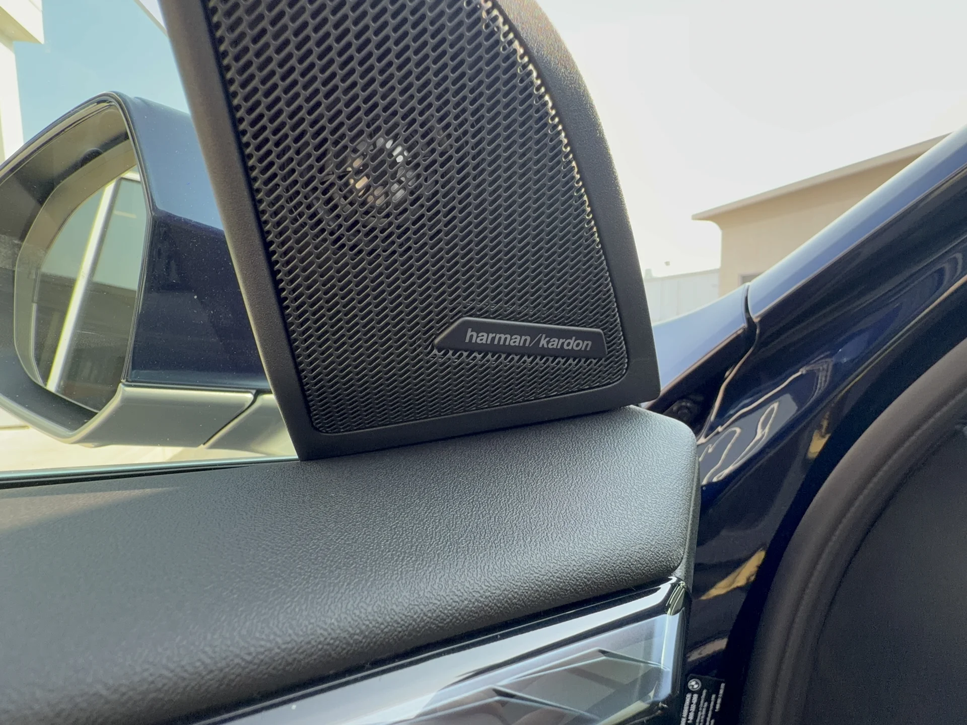 New 2026 Tanzanite Blue II Metallic BMW 30 xDrive image 9