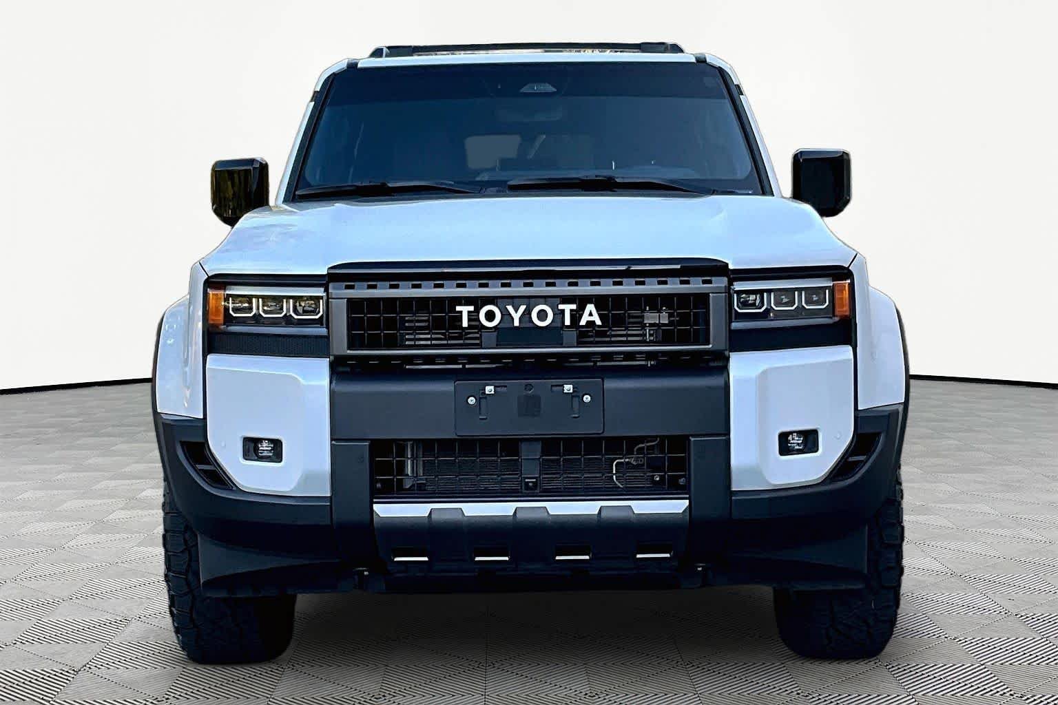 Used 2026 Wind Chill Pearl Toyota  image 4