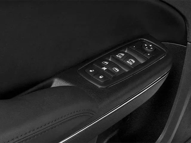 Used 2013 Pitch Black Dodge R/T image 18