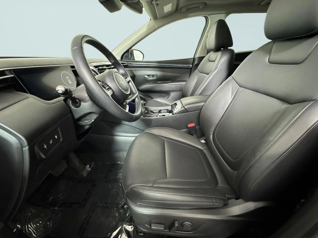Used 2023 Black Hyundai SEL image 6