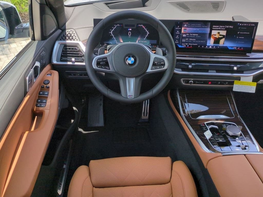 New 2027 Gray Metallic BMW xDrive40i image 16