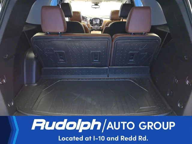 Used 2020 Pearl Chevrolet High Country image 34