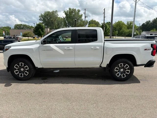 2023 Chevrolet Colorado Z71 - Photo 6