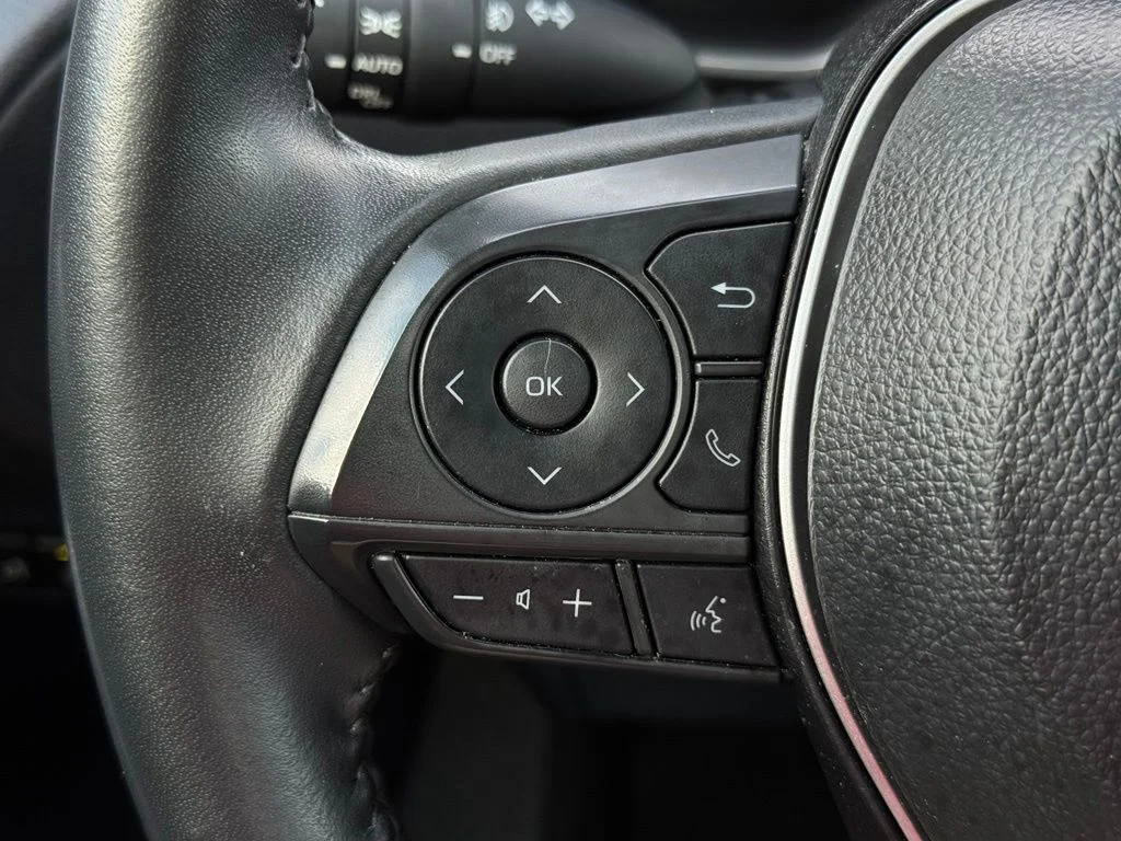 Used 2025 Silver Toyota XLE image 29