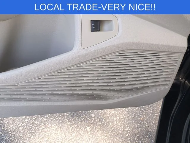Used 2019 Black Volkswagen SEL image 15