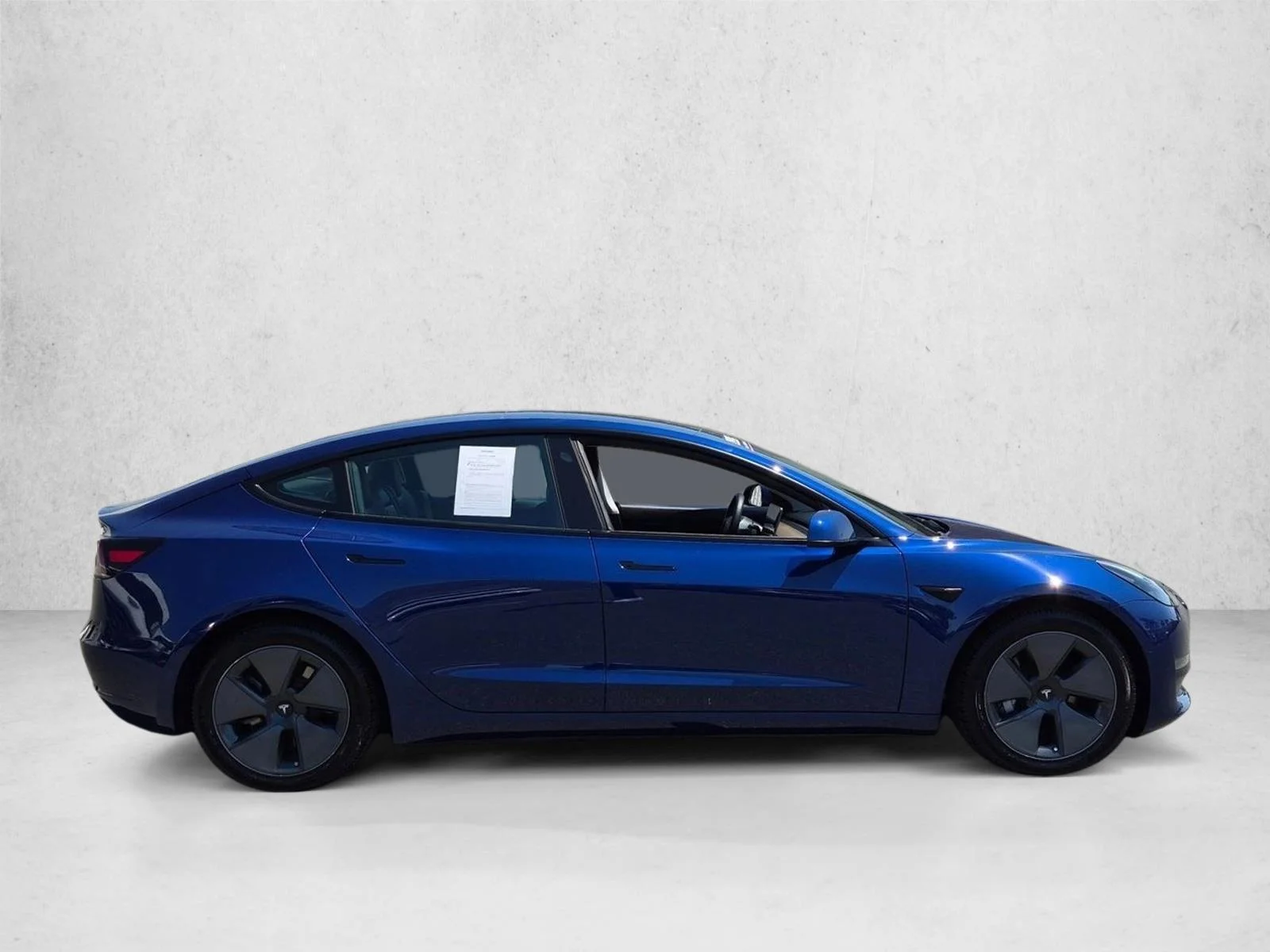 Used 2021 Blue Tesla Standard Range Plus image 4