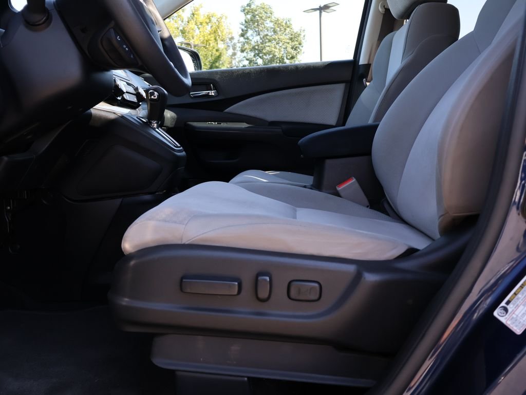 Used 2015  Honda EX image 30