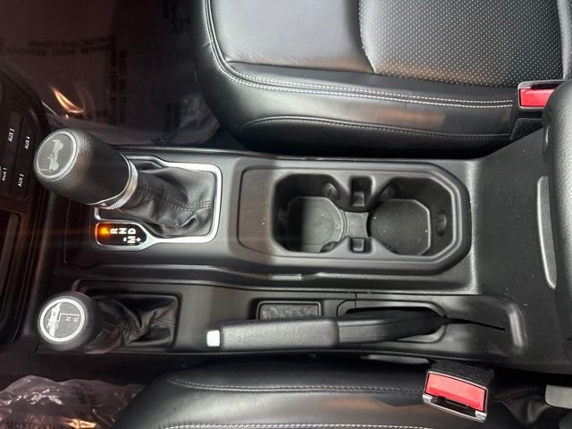 Used 2023 White Jeep Sport S image 25