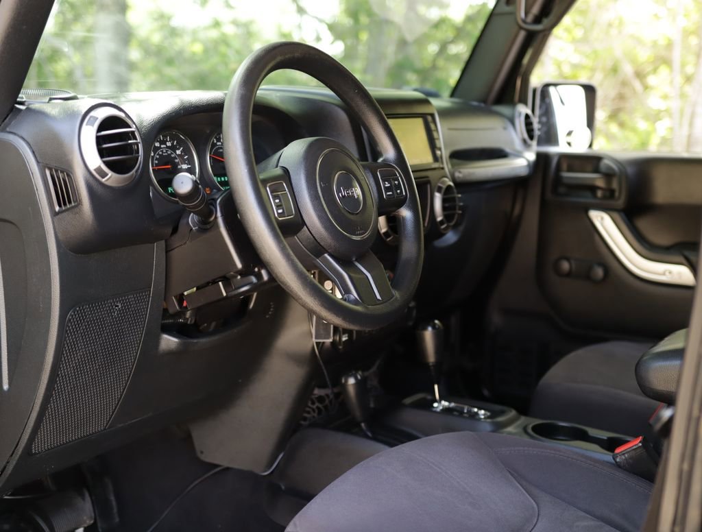 Used 2015 Black Jeep Sport image 9