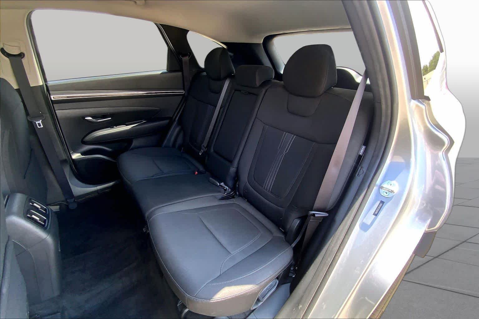 Used 2024 Shimmering Silver Hyundai SEL image 21