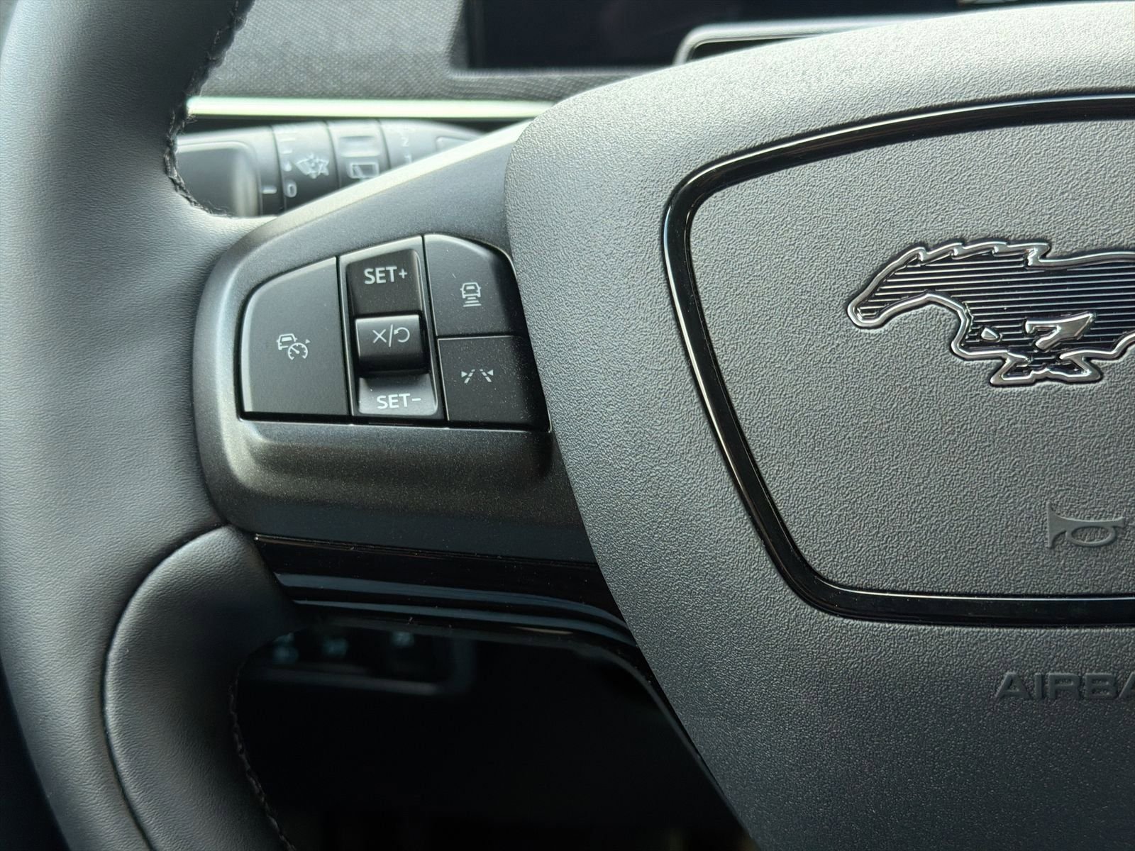2025 Ford Mustang Mach-E Premium - Photo 25