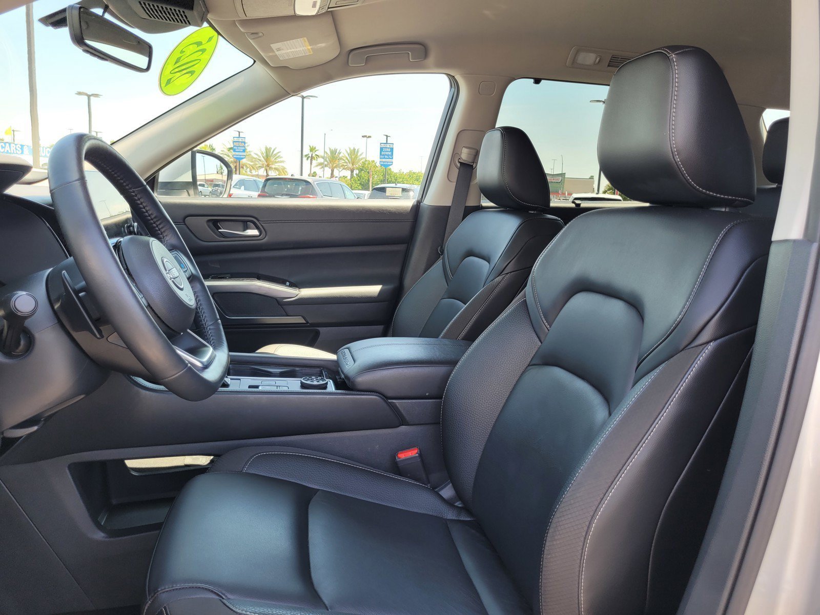 2025 Nissan Pathfinder SL - Photo 11