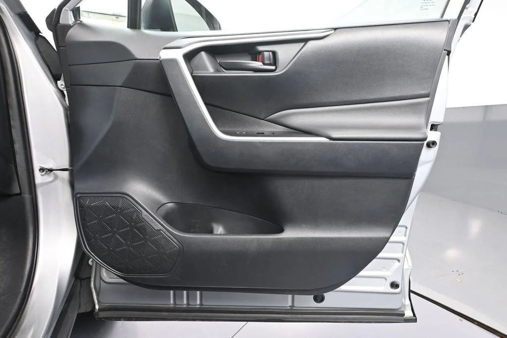 Used 2019 Silver Toyota LE image 43