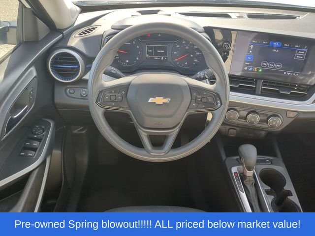 Used 2025 White Chevrolet LS image 37