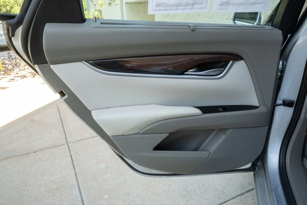 Used 2014 Silver Cadillac Platinum image 17