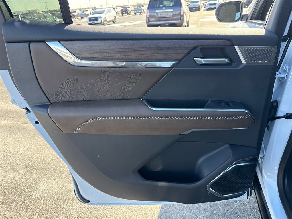 2026 GMC ACADIA - Image 31