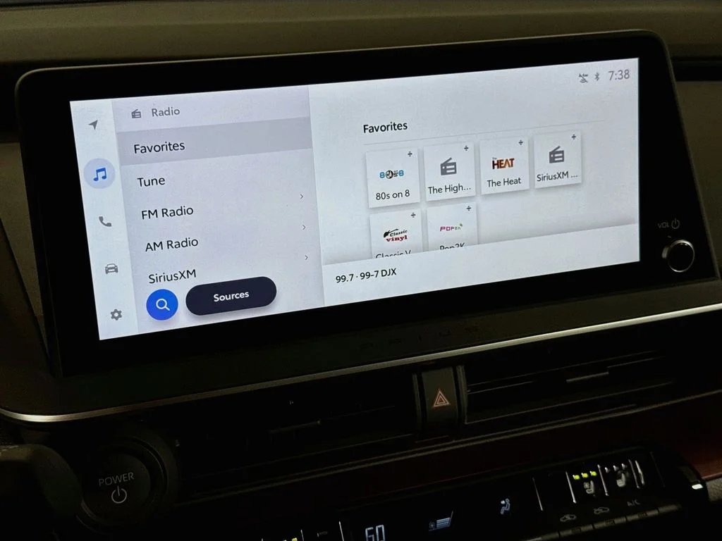 2026 Toyota Prius Plug-in Hybrid XSE Premium - Photo 14