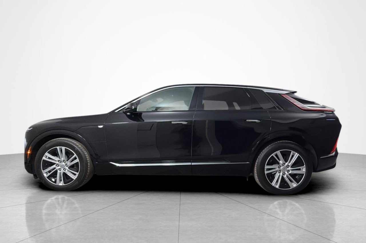Used 2024 Cadillac LYRIQ Tech with VIN 1GYKPMRL8RZ130233 for sale in Beverly Hills, CA