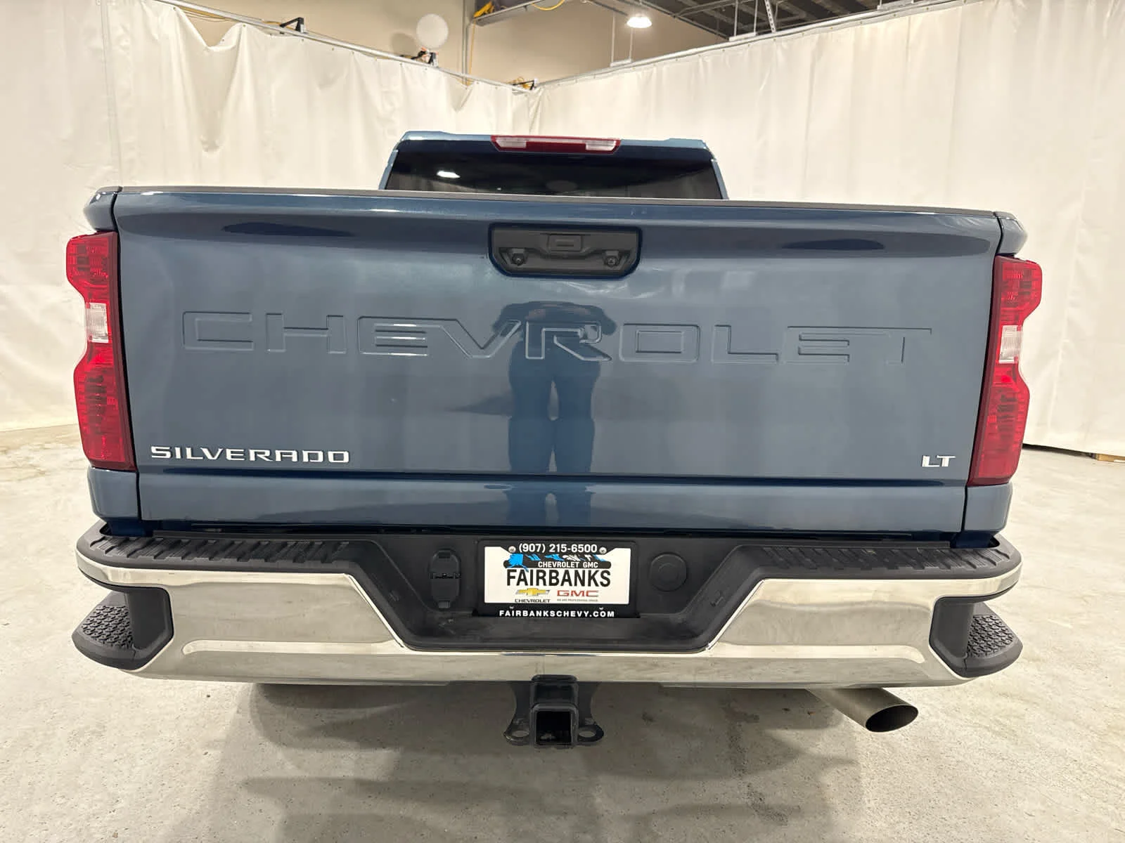 Used 2026 Lakeshore Blue Metallic Chevrolet LT image 4