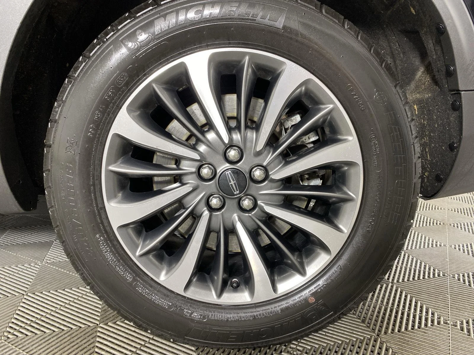 Used 2023 Infinite Black Lincoln Reserve image 12