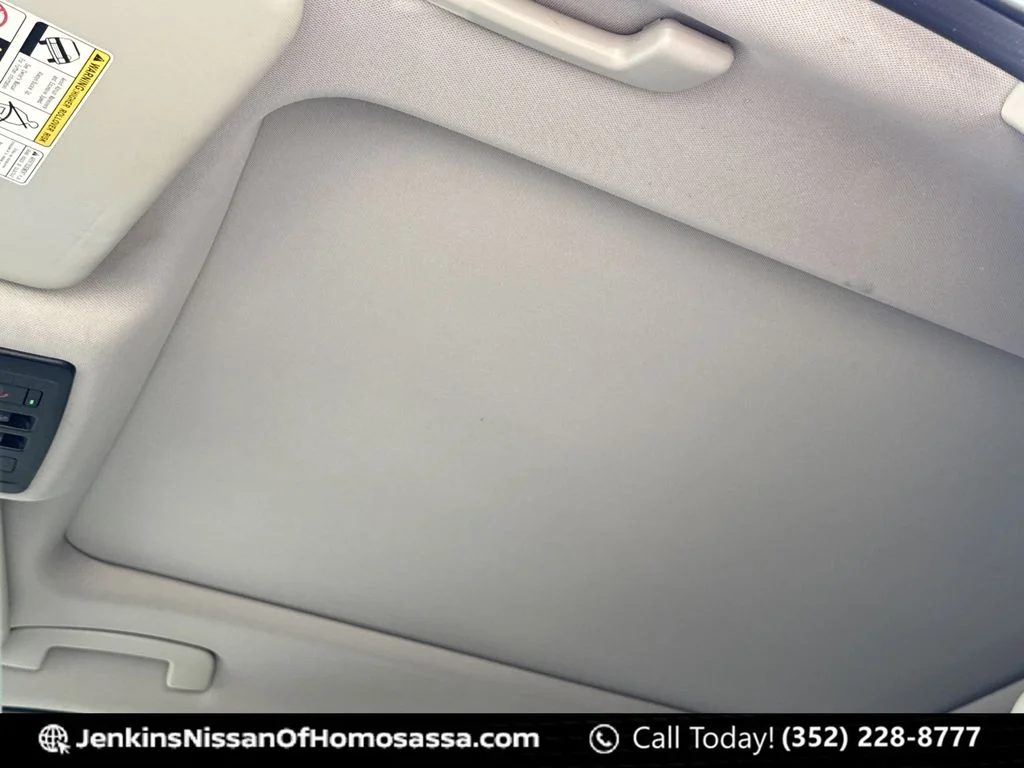 Used 2021 Blue Nissan SV image 34