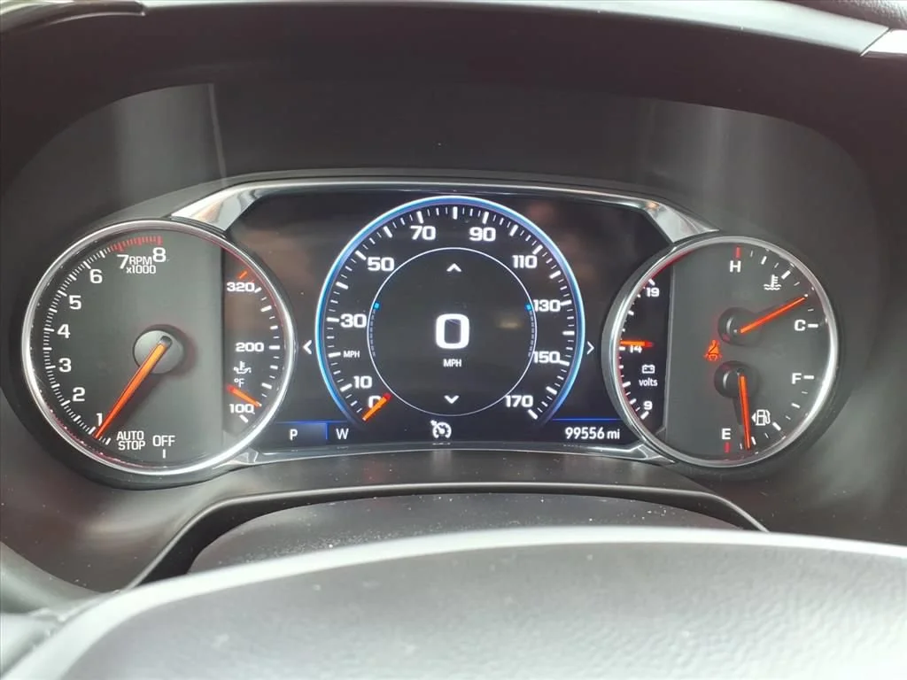 Used 2023 Iridescent Pearl Tricoat Chevrolet RS image 29