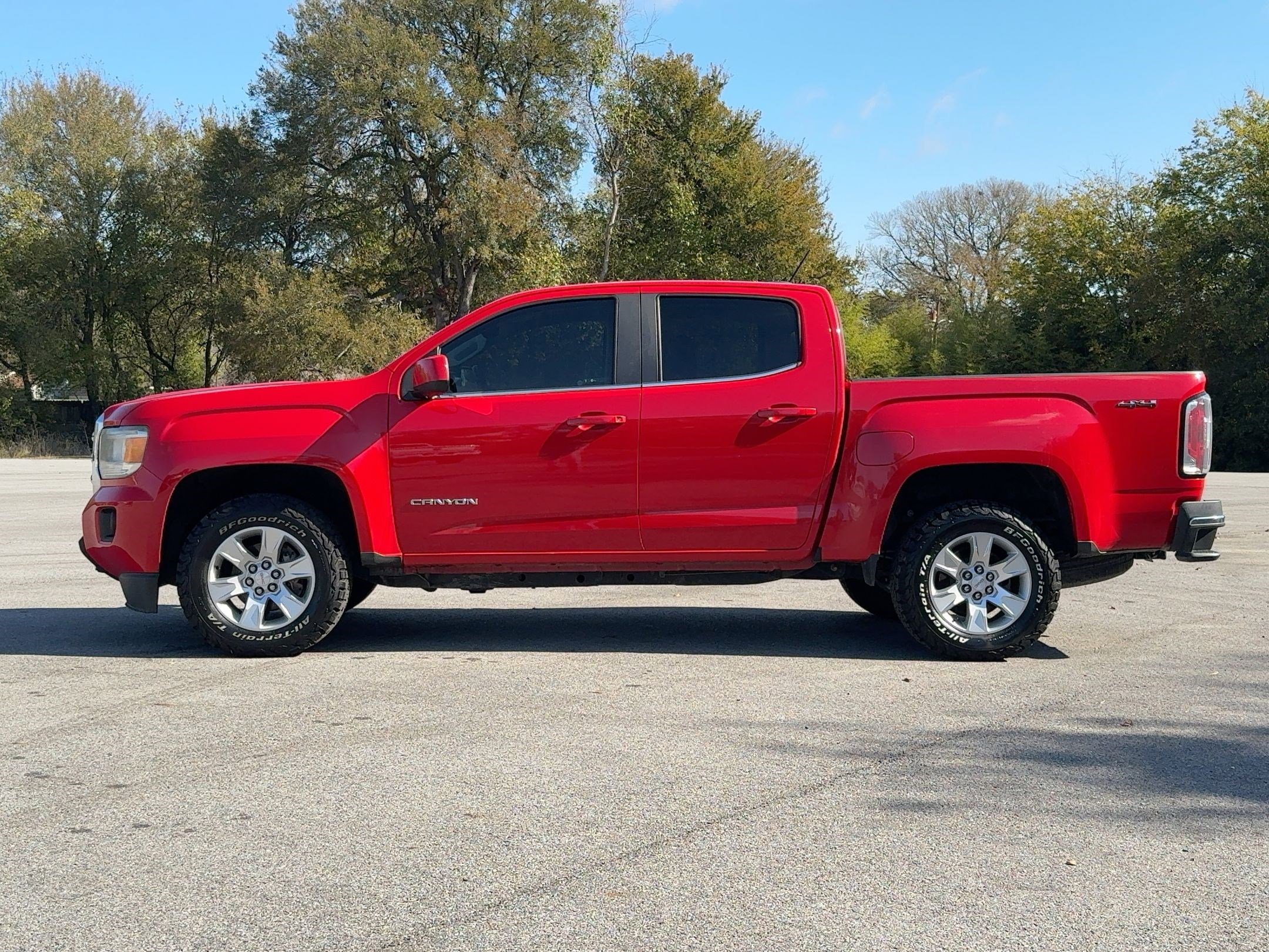 2017 Gmc Canyon SLE photo 2