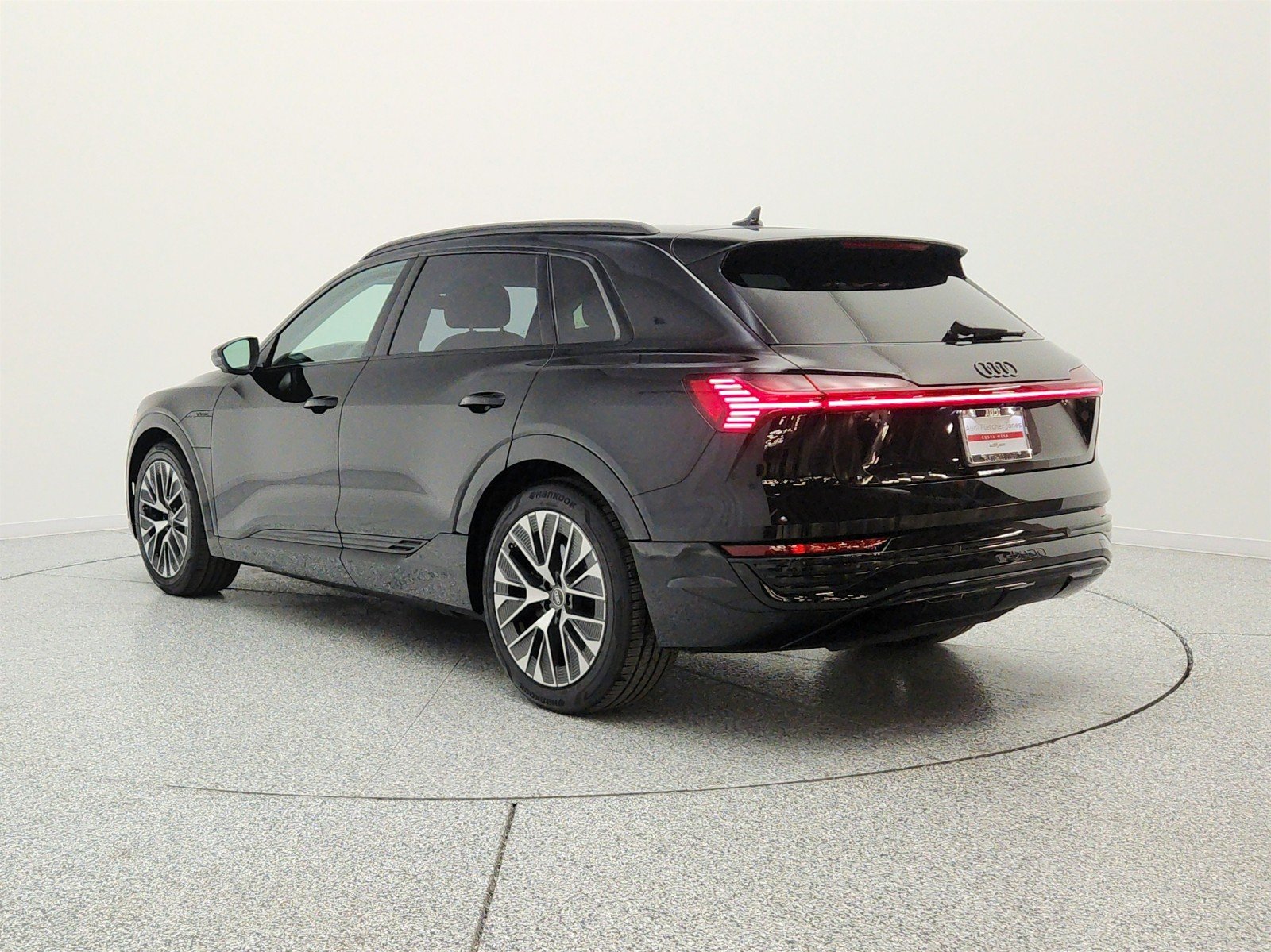 Used 2024 Mythos Black Metallic Audi Premium Plus quattro image 7