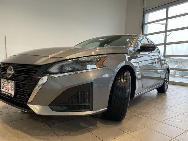 2025 Nissan Altima SV - Photo 12