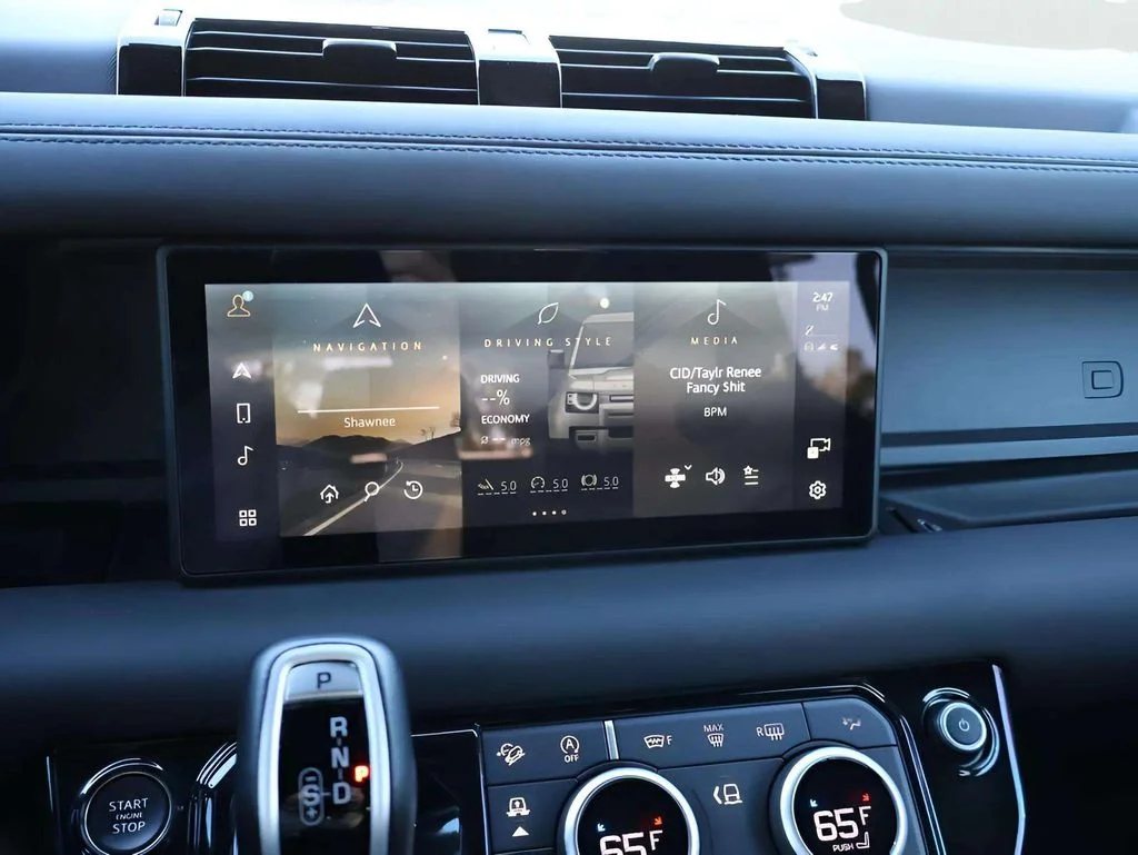 2024 Land Rover Defender X-Dynamic SE - Photo 30