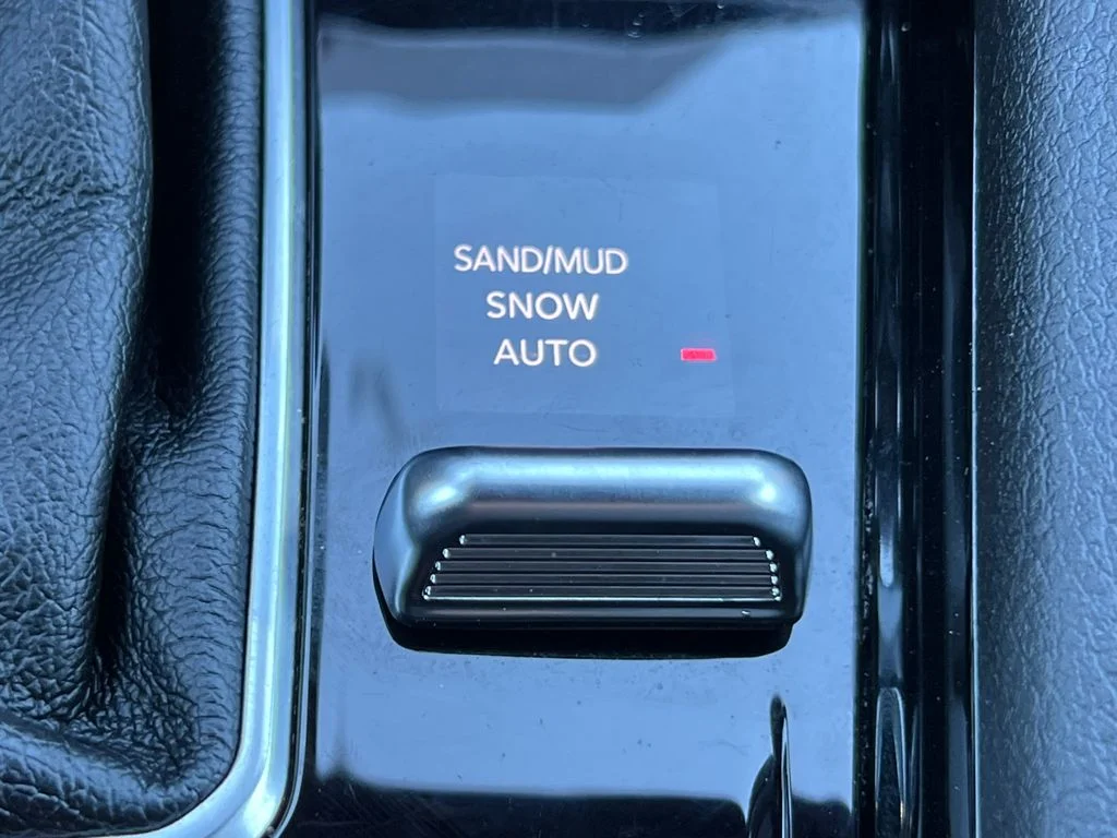 Used 2025 White Jeep Limited image 32