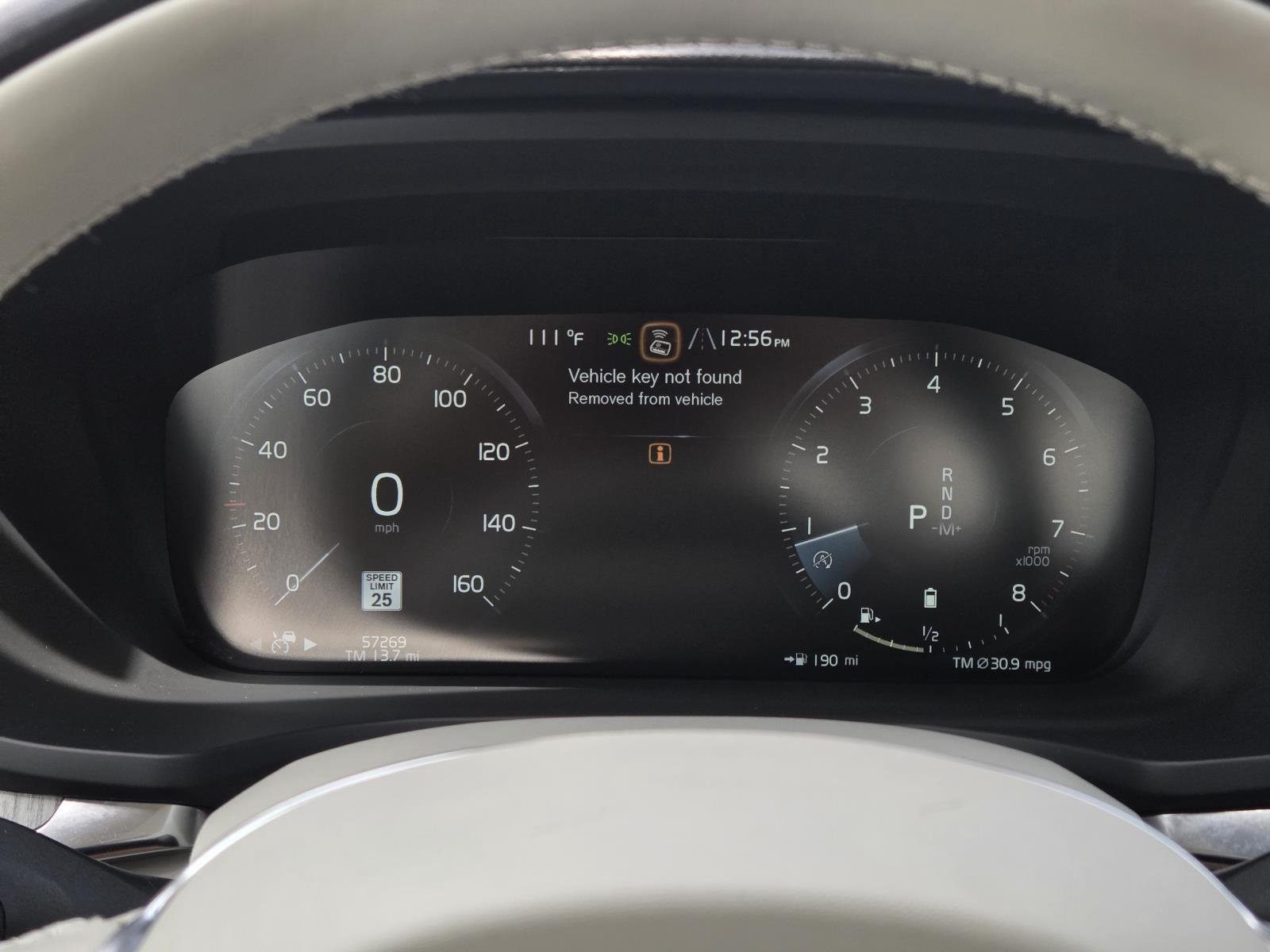Used 2022 Crystal White Metallic Volvo Inscription image 17