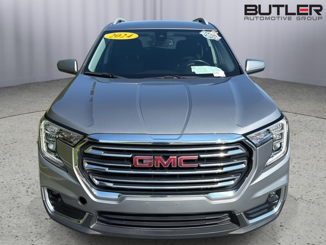 Used 2024 Sterling Metallic GMC SLT image 9