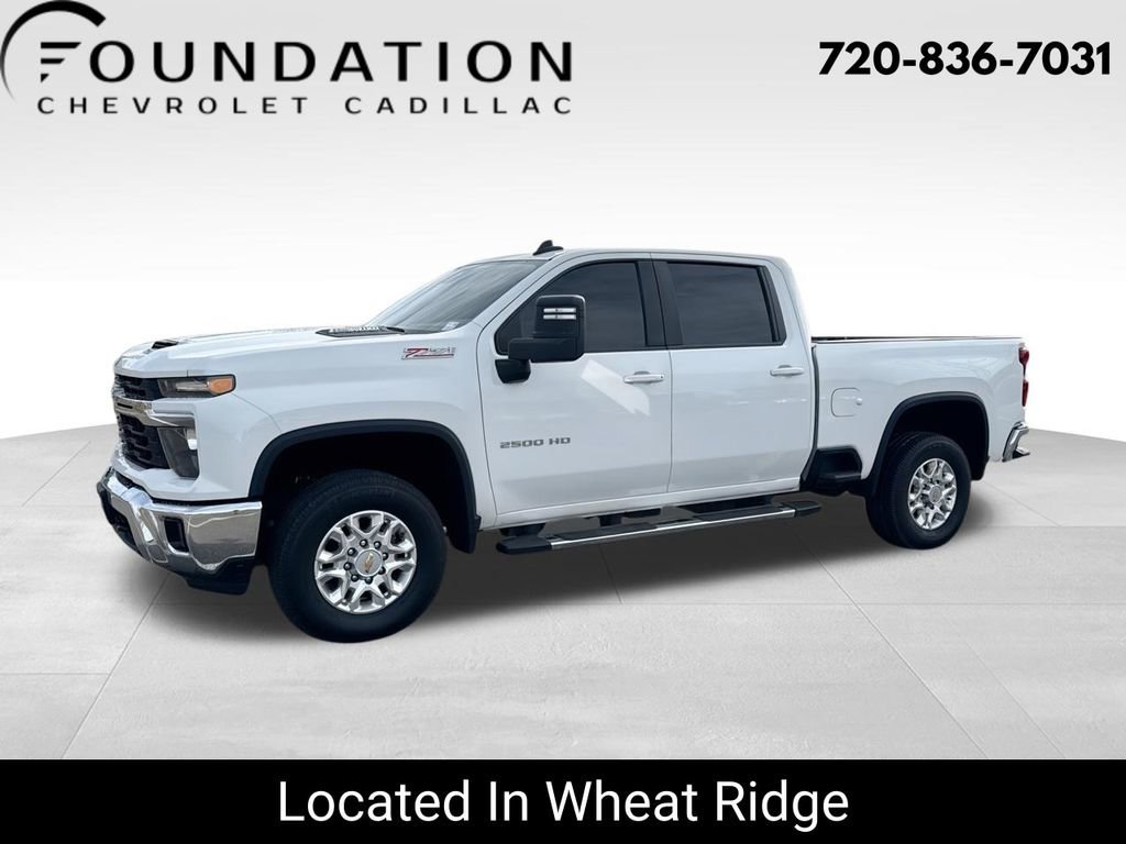Used 2025 Summit White Chevrolet LT image 1