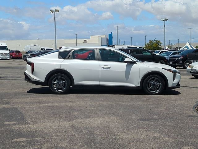 Used 2025 White Kia LXS image 9