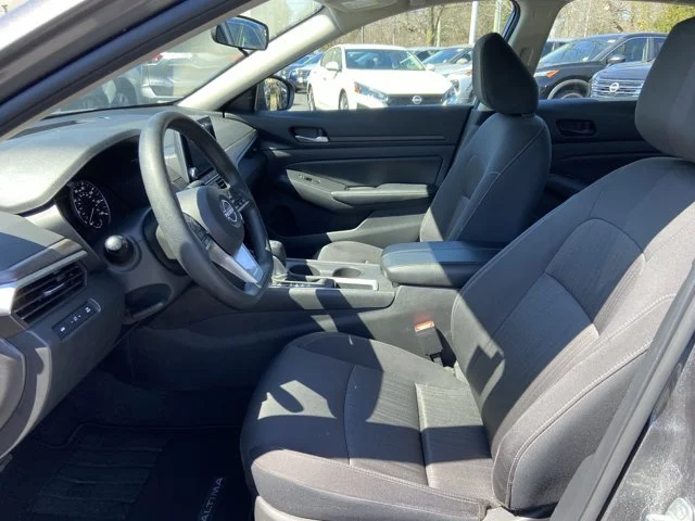 2025 Nissan Altima SV - Photo 22