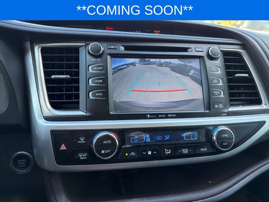 Used 2019 Gray Toyota XLE image 17