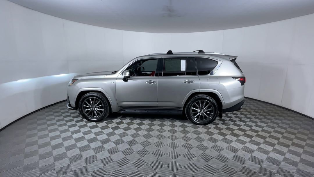 Used 2024 Atomic Silver Lexus 600 F SPORT image 5