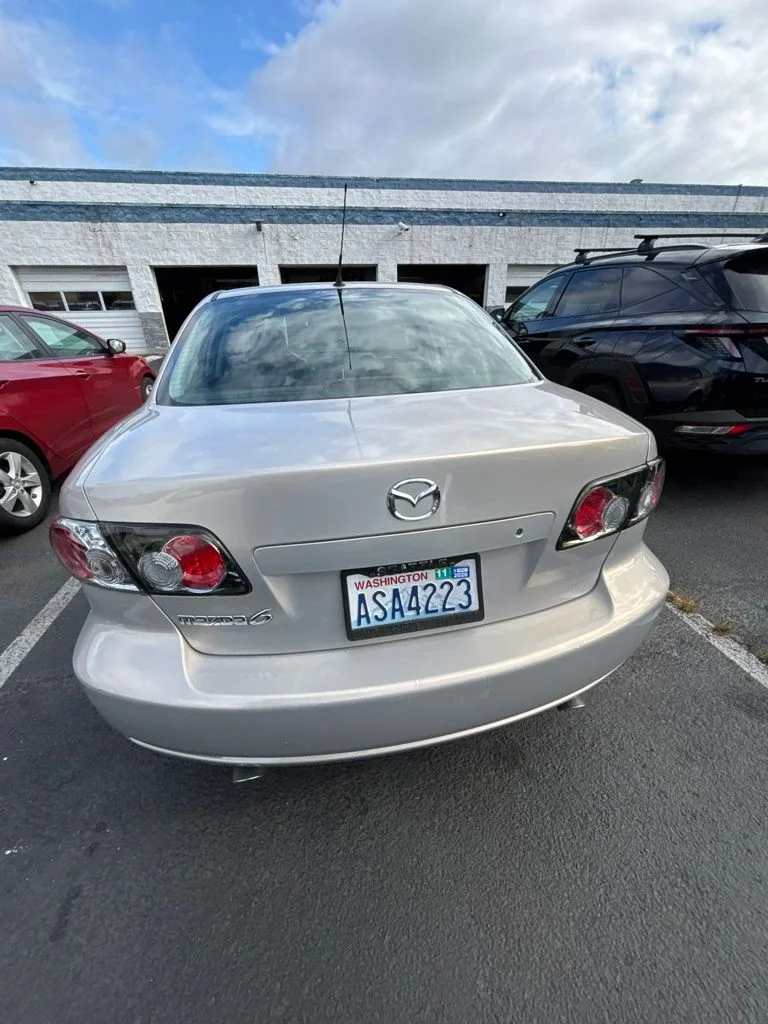 Used 2007 Smokestone Mazda i Touring image 4