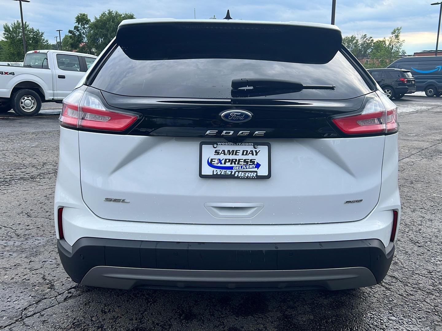 Used 2023 Oxford White Ford SEL image 17